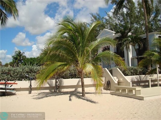 Building Photo - 1556 S Ocean Ln