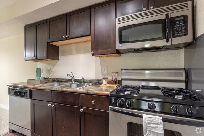 1HAB, 1BA - 672 ft² - Meridian Bay Apartments