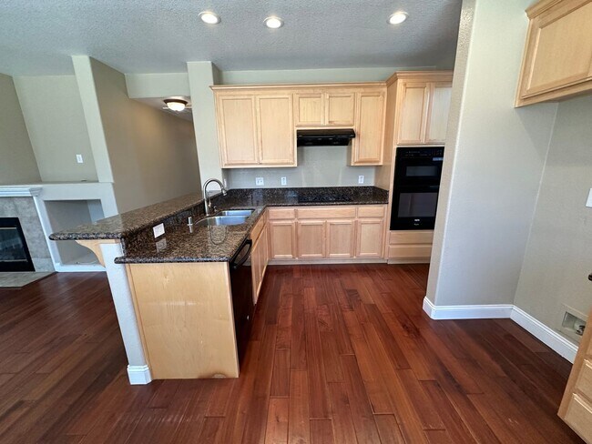 Foto del edificio - Beautiful Remodeled 4 Bedroom, 3 Bath Home
