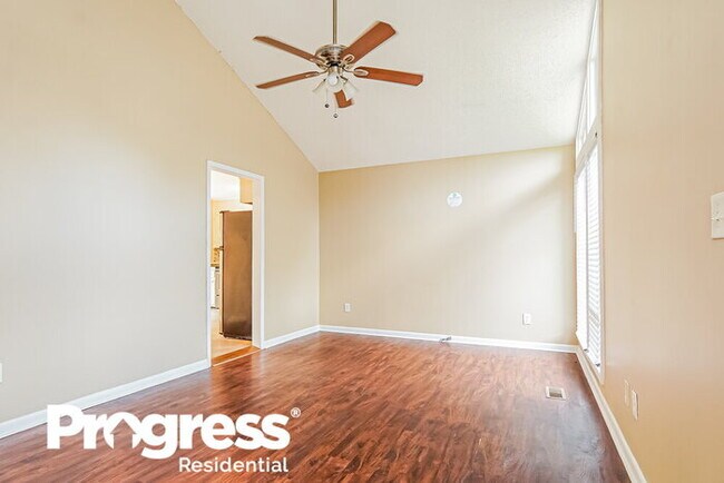 Foto del edificio - 544 Overhill Dr