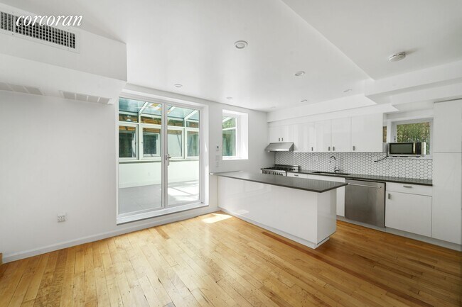 Foto del edificio - 126 N 1st St