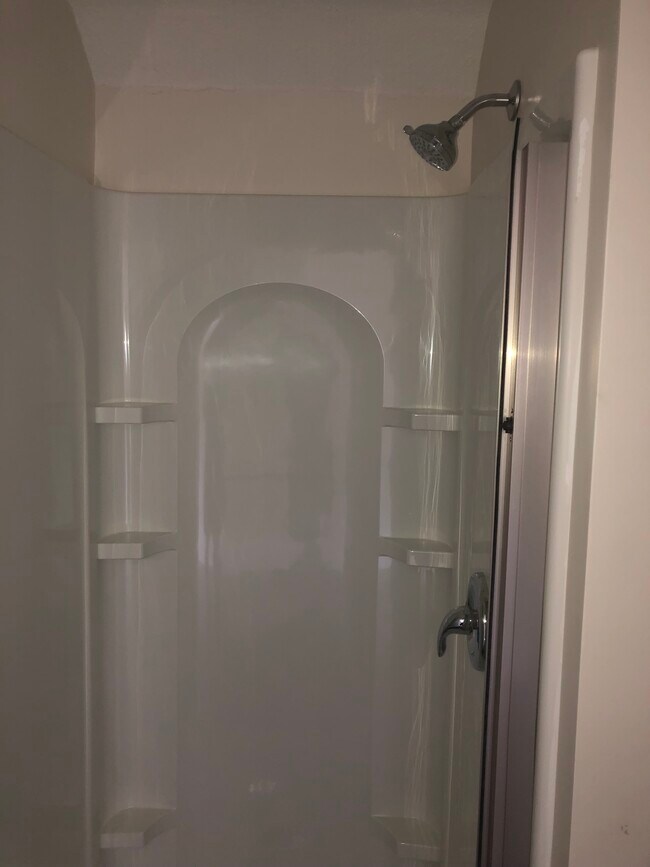 Ducha - 610 S Washington St