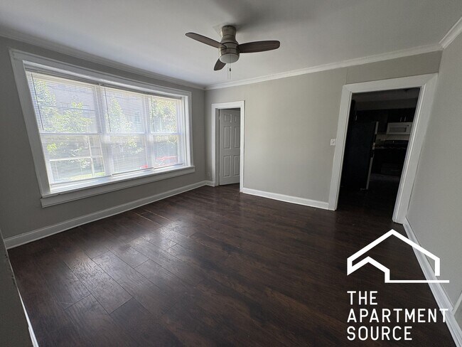 Foto del edificio - 6300 N Oakley Ave