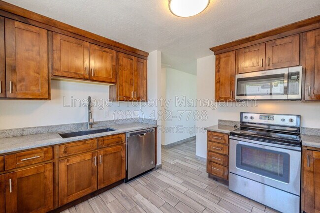 Foto del edificio - 1223 Emery St W