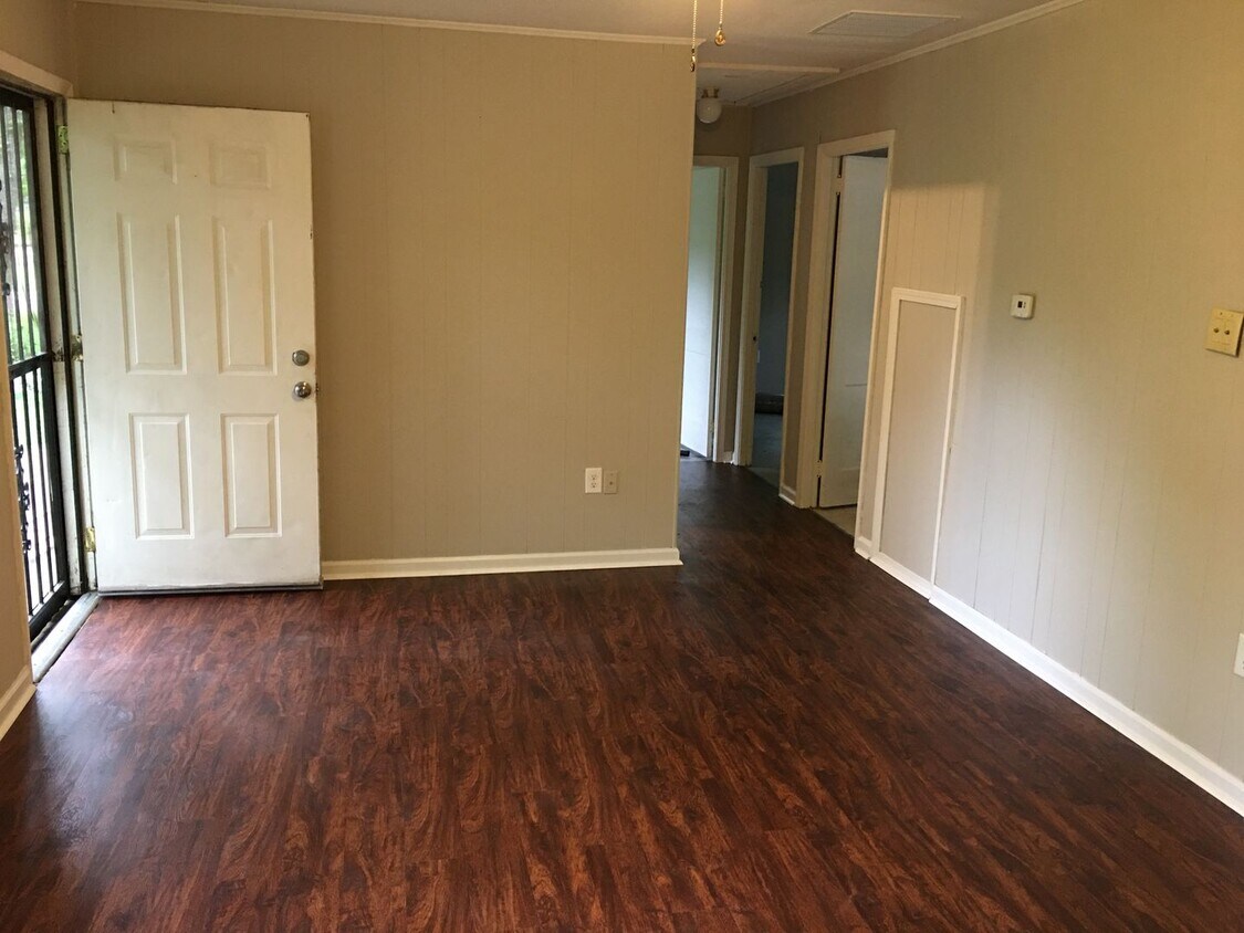Foto principal - 3 Bedroom 1 Bath home in Millington