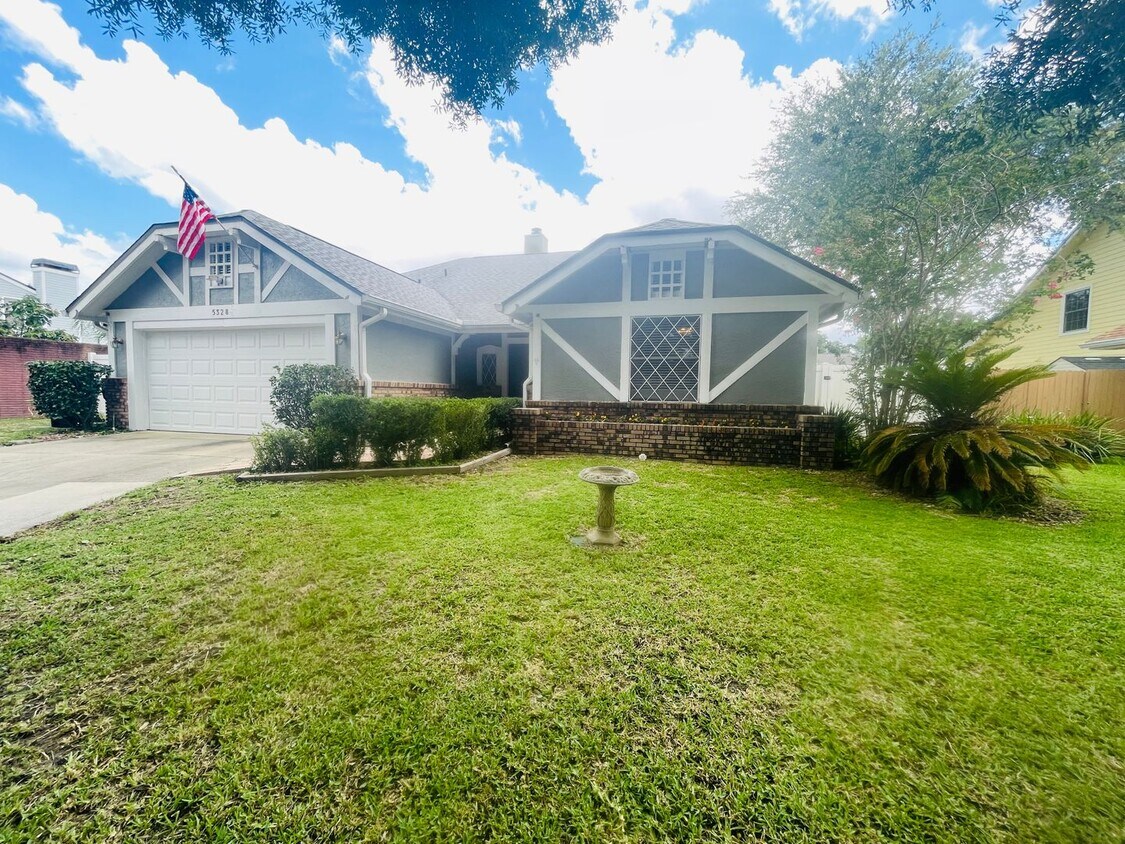 Foto principal - Pool Home BRYN MAWR-5328 Rockbourne Ct Orl...