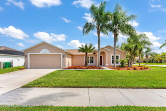 Building Photo - 1622 Laramie Cir