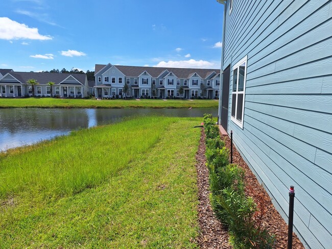Foto del edificio - Shearwater Townhome
