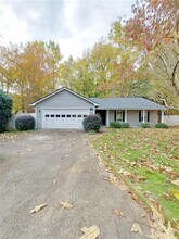 Building Photo - 11250 Ridge Hill Dr