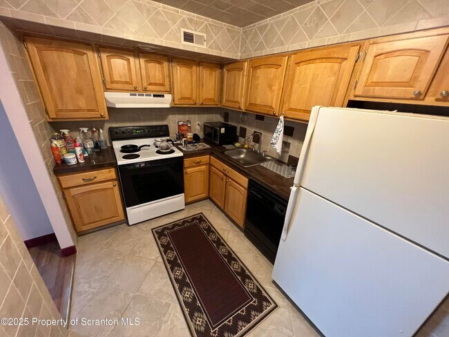 Foto del edificio - 220 Linden St