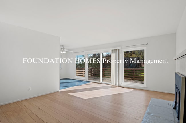 Foto del edificio - 24 Leafwood Cir