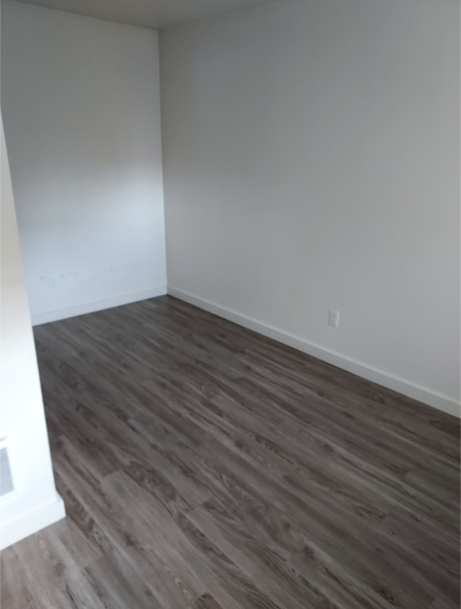 Foto del edificio - 325 N Jefferson St