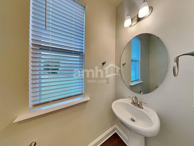 Building Photo - 1328 Bethany Dallas Dr