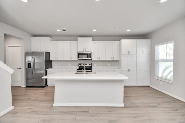 Building Photo - 23823 Cumberland Ridge Dr