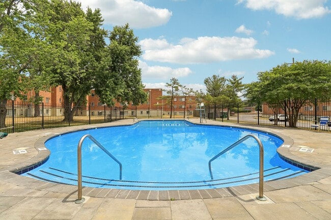 Foto del edificio - Flats of Forestville