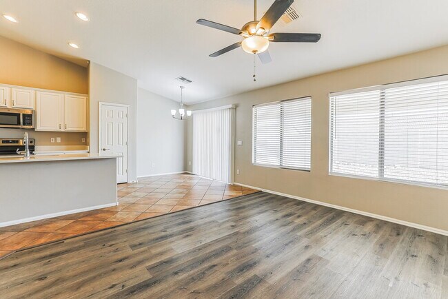 Foto del edificio - 4148 E Stratford Pl