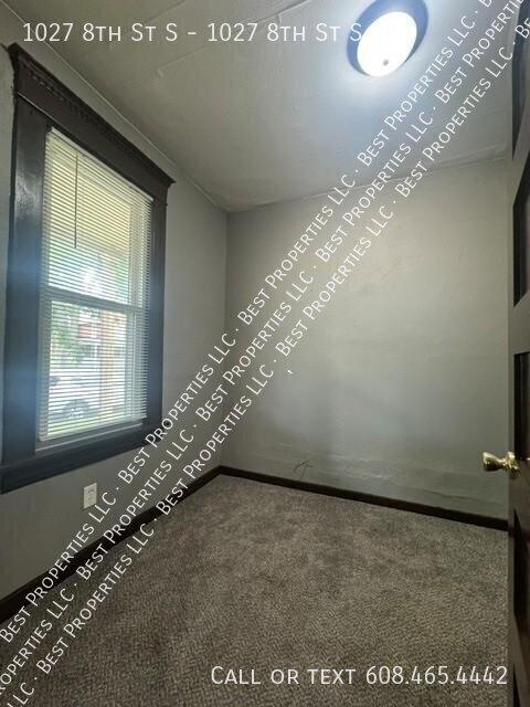 Foto del edificio - 1027 8th St S