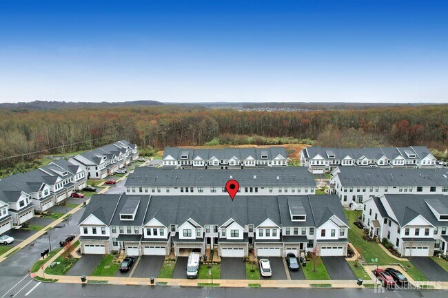 Foto del edificio - 9 Clover Ln