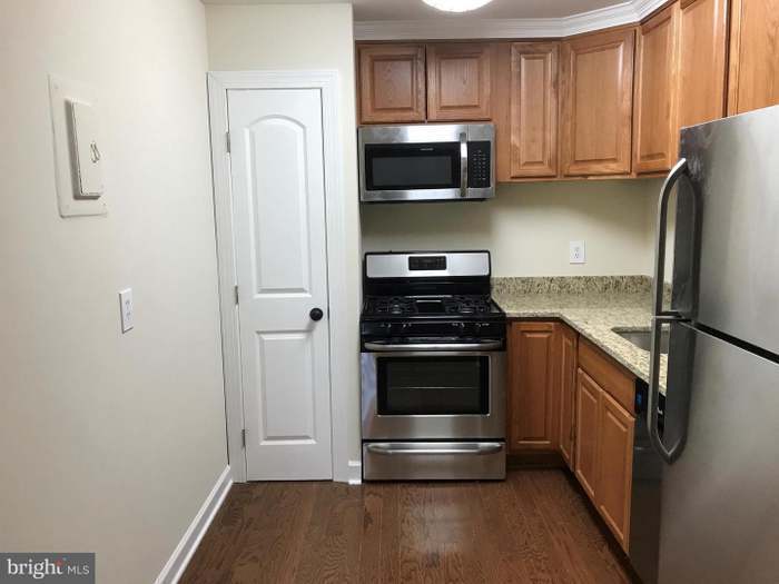 Kitchen - 6143 Leesburg Pike