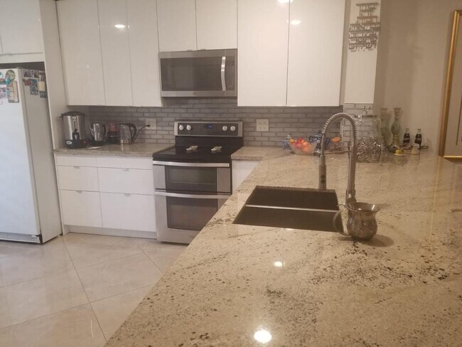 Foto del edificio - 7810 Lago del Mar Dr