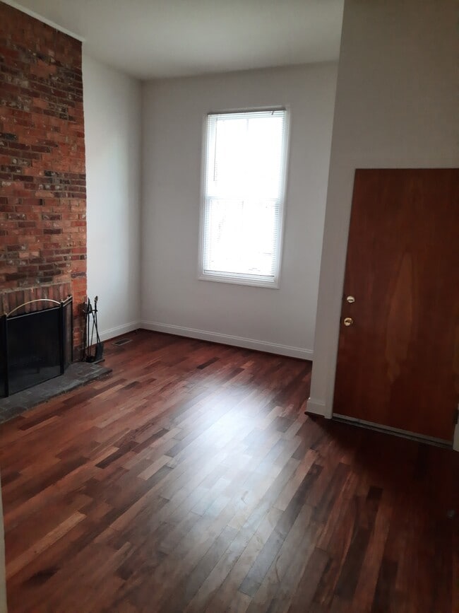 Building Photo - 917 Stiles St