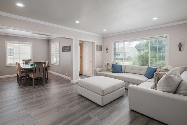 Building Photo - 4009 Centralia St