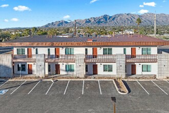 Building Photo - 3820 E Fort Lowell Rd