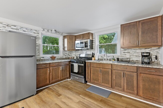 Foto del edificio - 204 Stuart Ave