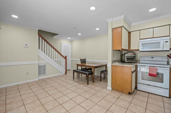 Foto del edificio - Beautiful Condo-Style Living in Virginia Beach