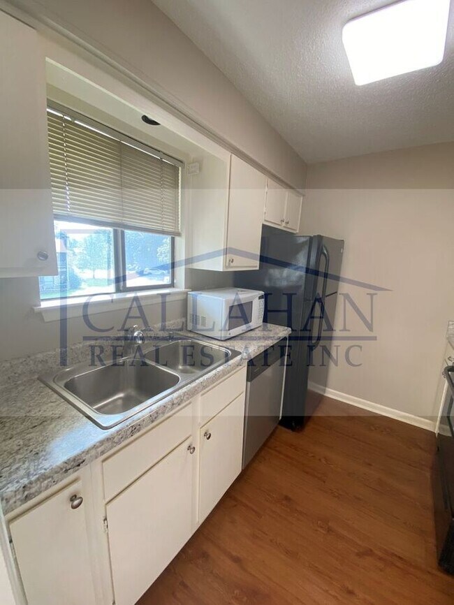 Building Photo - Maumelle 2 bedroom Condo