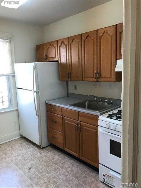 Foto del edificio - 230-06 88th Ave