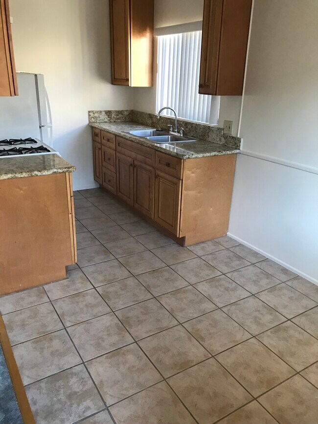 Kitchen - 4571 Don Tomaso Dr