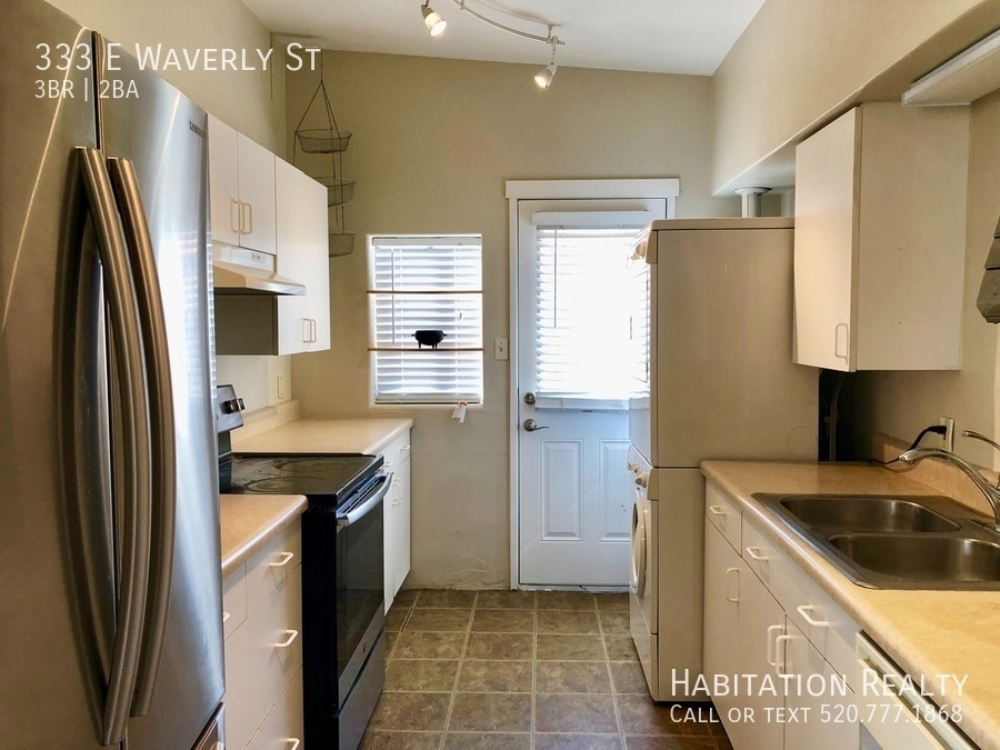 Foto principal - 333 E Waverly St