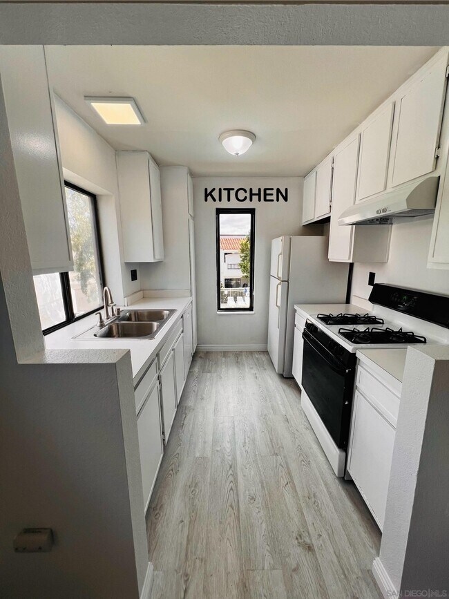 Foto del edificio - 8455 Westmore Rd