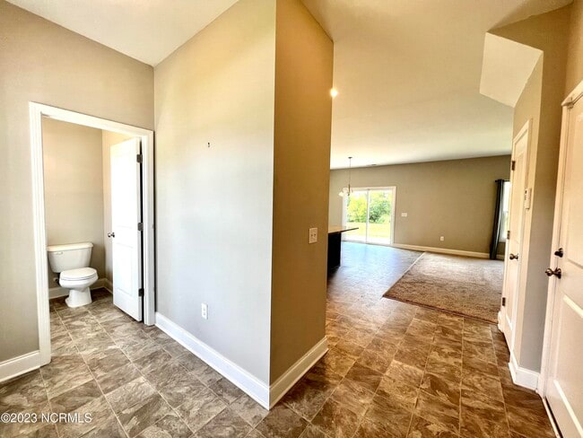 Foto del edificio - 328 S Culverton Rd