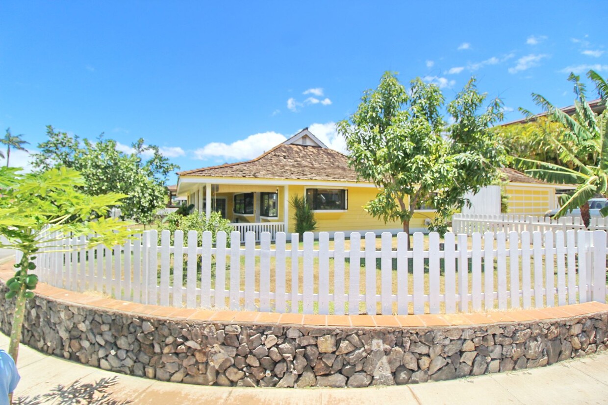 Foto principal - Single Level 5bed/2bath Home in Beautiful ...