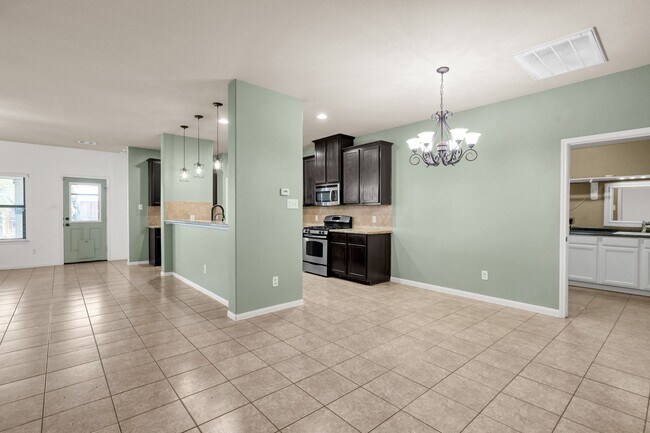 Building Photo - 23310 E Pine Ivy Ln