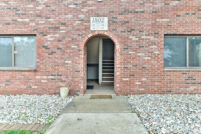 Building Photo - Beck-Prairie