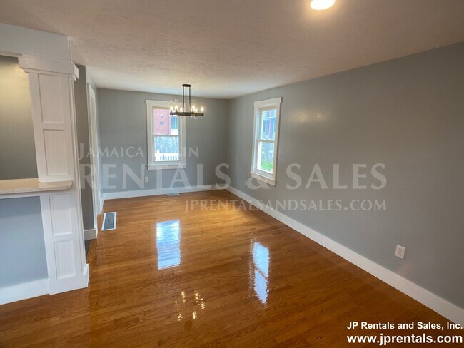 Building Photo - 106 Montebello Rd