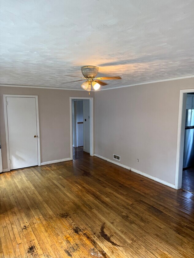 Foto principal - 738 Greenhill Rd