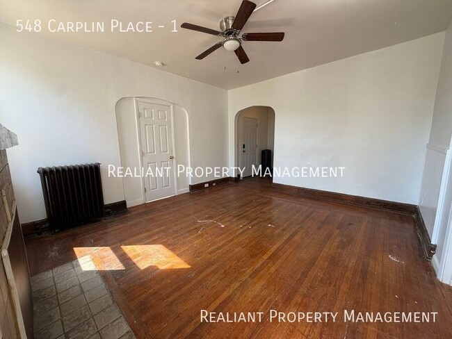 Building Photo - 548 Carplin Pl