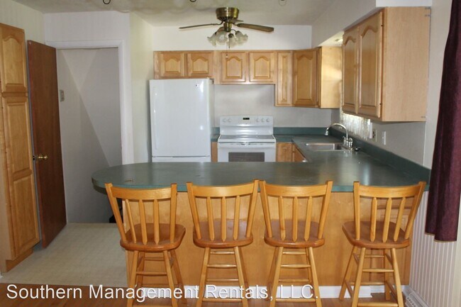 Building Photo - 4 br, 2 bath House - 16 Lexington Dr.