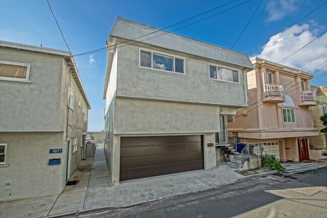 Building Photo - REMODELED, BRIGHT & AIRY, 2-STORY HOME W/ AMAZING PANORAMIC OCEAN VIEWS, 2 LIVING SPACES, 2 LARGE...