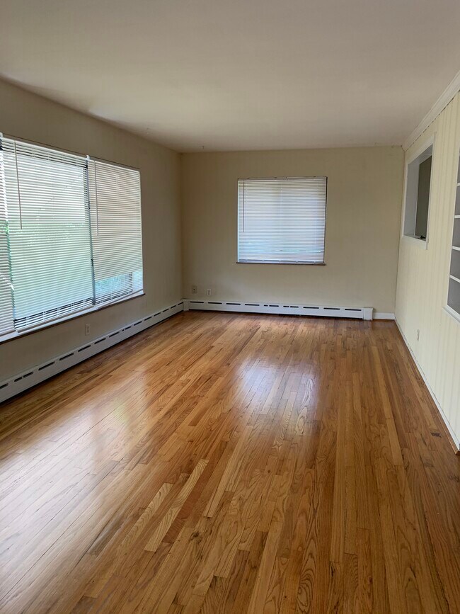 Foto del edificio - 1614 Beacon St