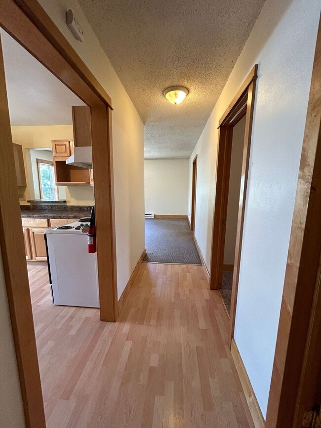Building Photo - 410 5th Ave