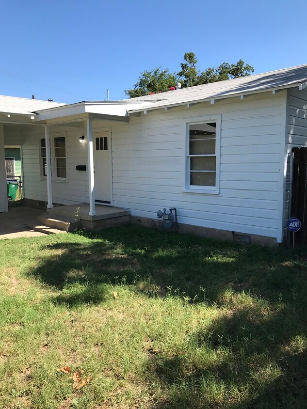 Foto principal - 4602 Leslie Ave