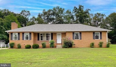 Building Photo - 109 Morris Dr