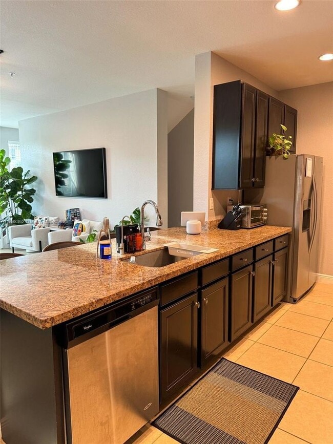Foto del edificio - 1006 SW 147th Ave