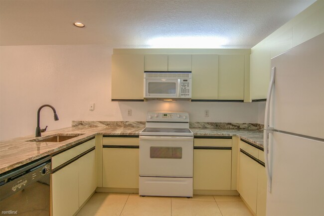 Foto del edificio - 1 br, 1 bath Condo - 81 Emerald Woods Drive