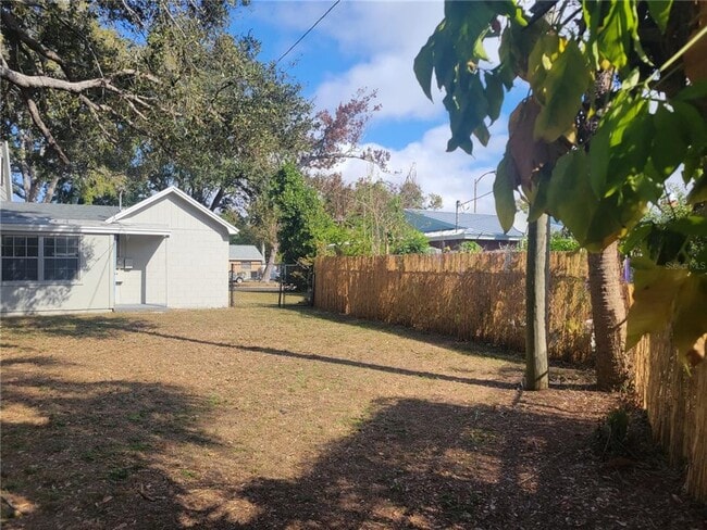 Building Photo - 6412 Wingfoot Cir